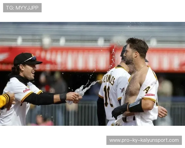 红雀进攻乏力，失误导致失利，红雀训练