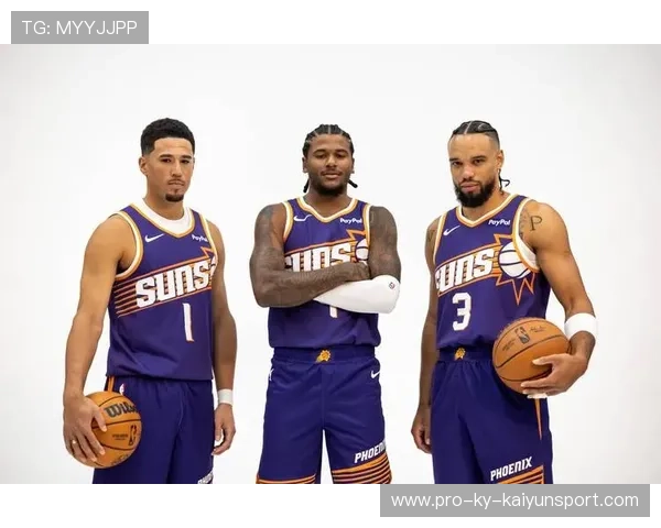 格林入围最佳阵容，篮球迷热议：他的价值到底在哪里？