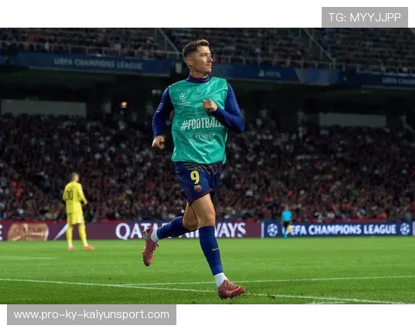 莱万：续约谈判进展